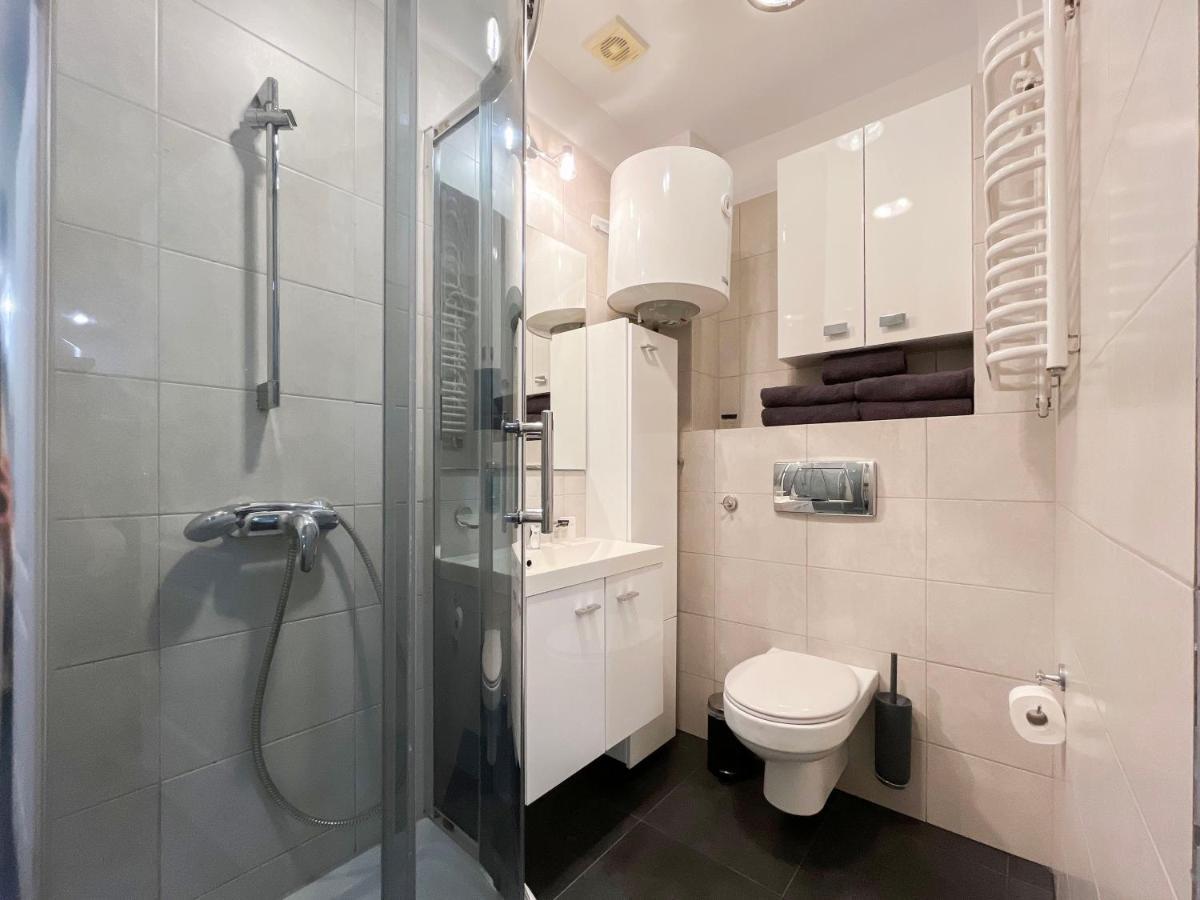 Heart Of - Spacious 3rooms 75m2 As R243 Apartment *